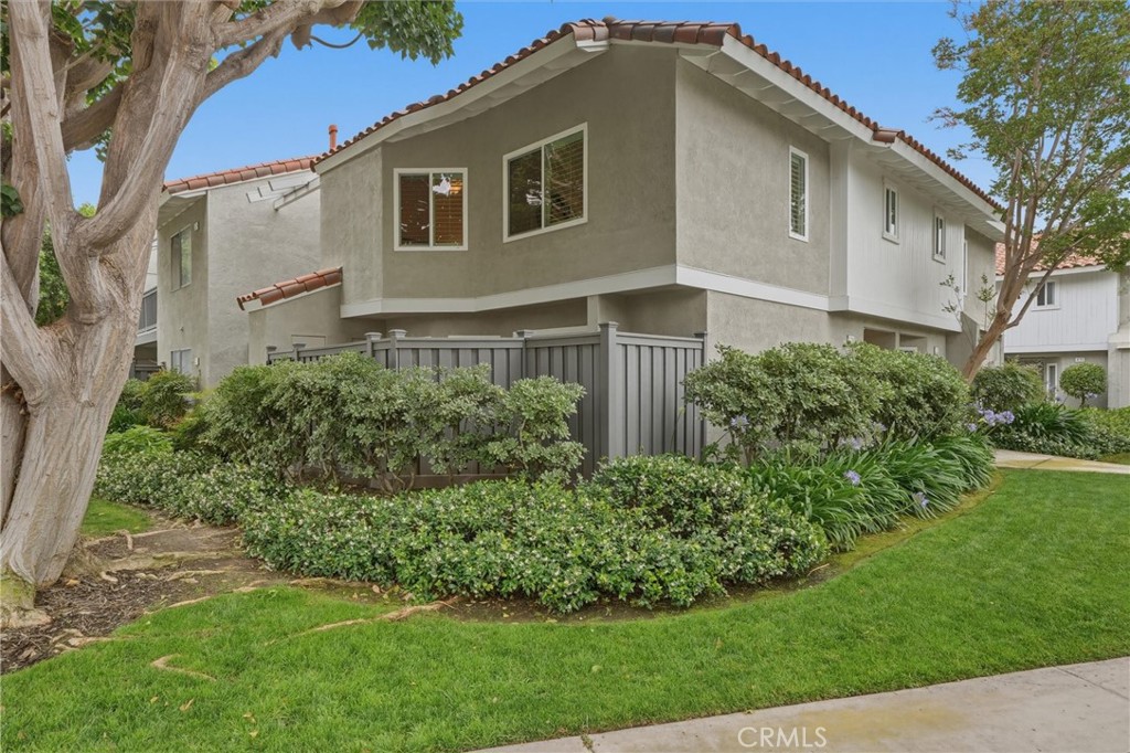 220 Lemon Grove