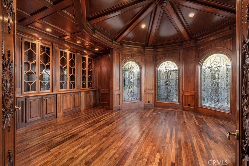 105 Irvine Cove Court