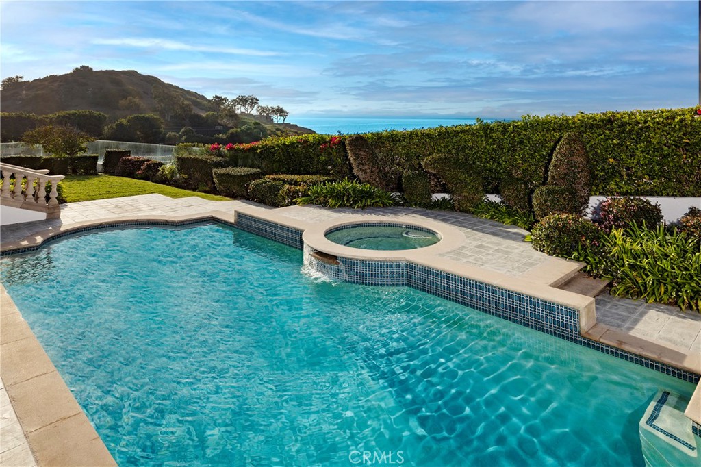 105 Irvine Cove Court