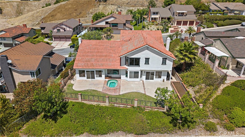 3438 E Meadowridge