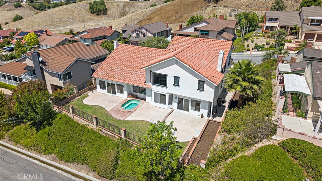 3438 E Meadowridge