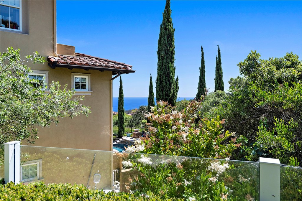 16 Sunset Cove