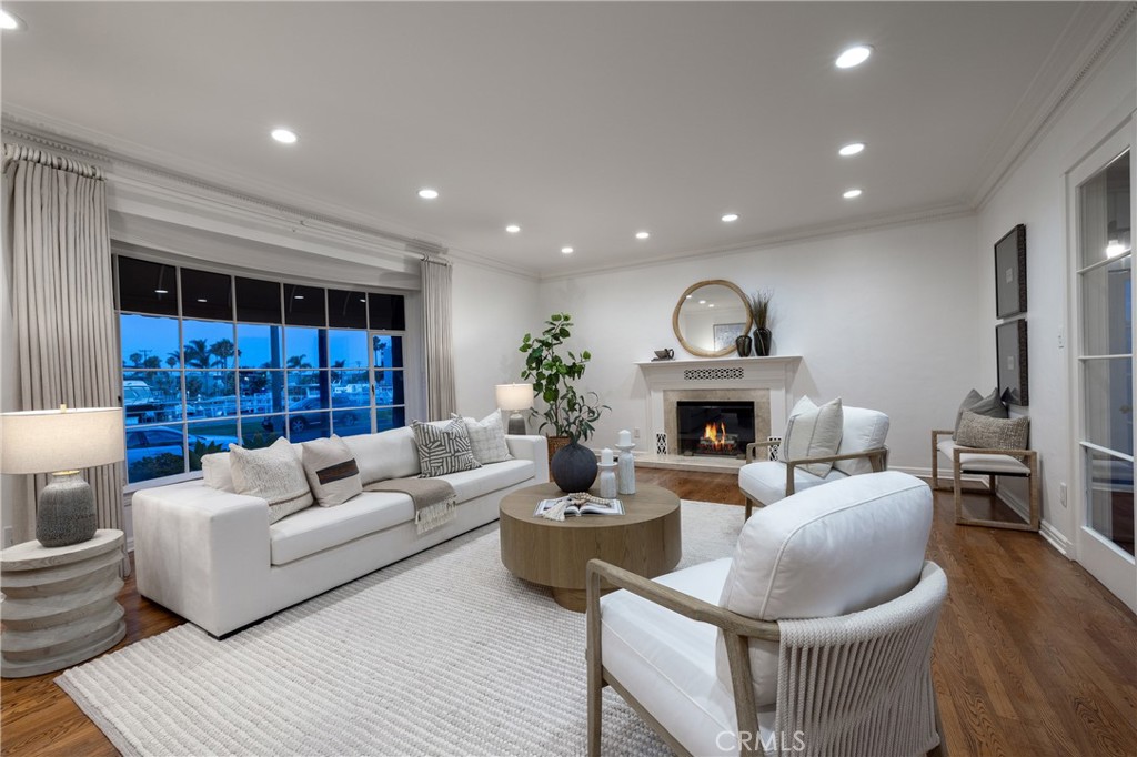 241 Bay Shore
