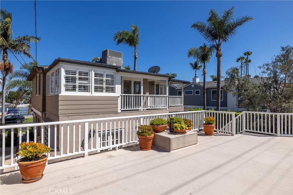 241 Bay Shore