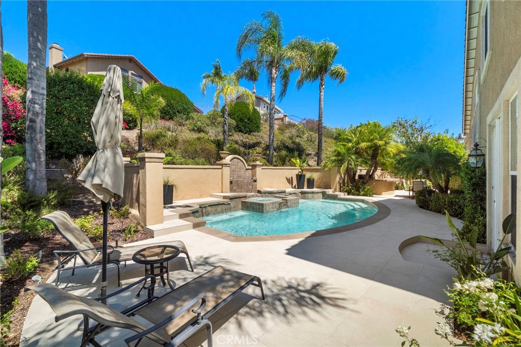 7593 E Endemont Court