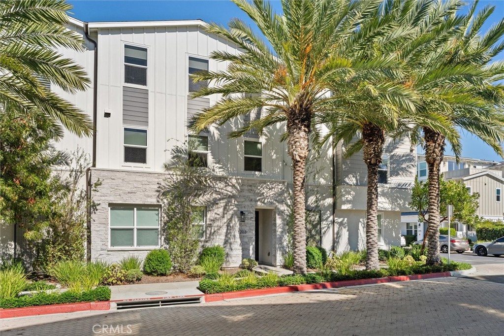 1203 Winslow Lane