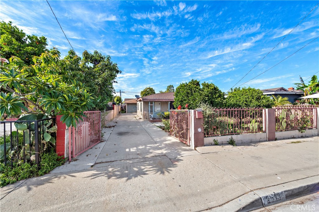 2513 W Occidental Street