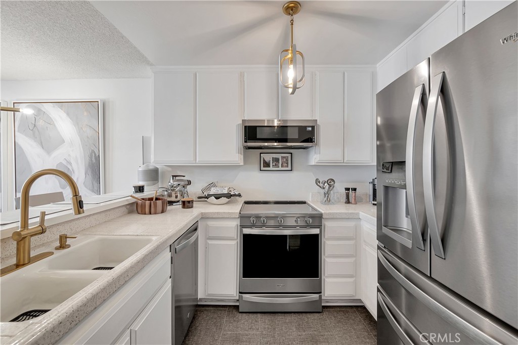 1140 E Ocean Boulevard 318