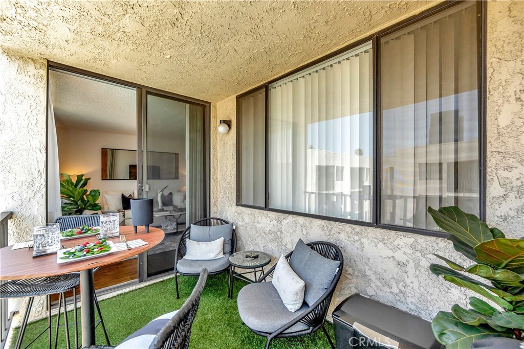 1140 E Ocean Boulevard 318