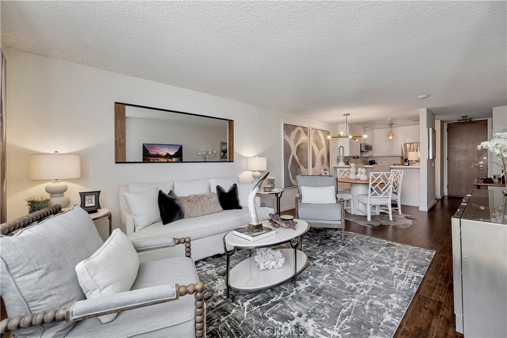 1140 E Ocean Boulevard 318