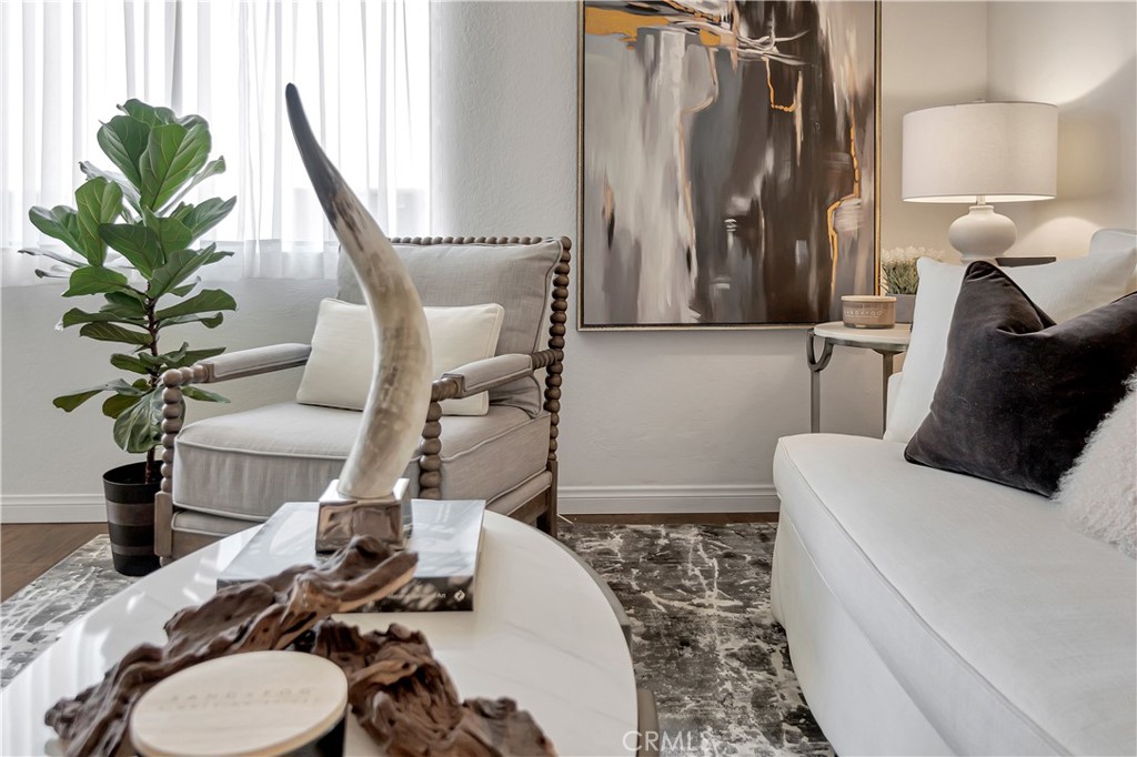 1140 E Ocean Boulevard 318