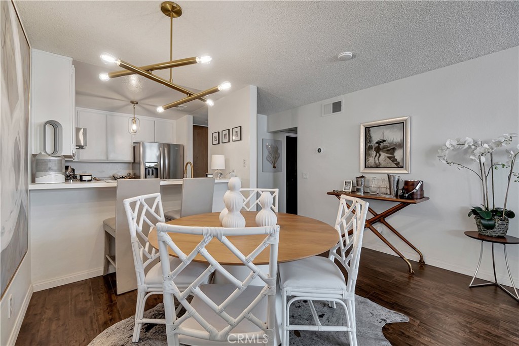 1140 E Ocean Boulevard 318