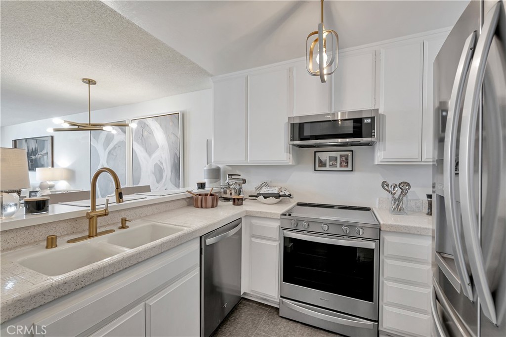 1140 E Ocean Boulevard 318