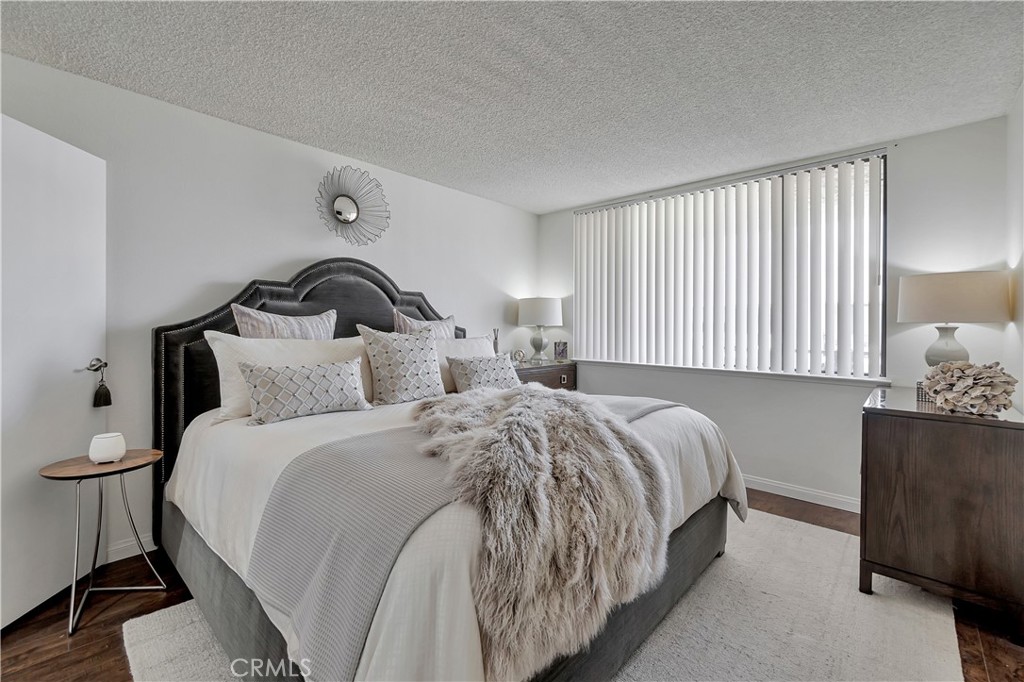 1140 E Ocean Boulevard 318