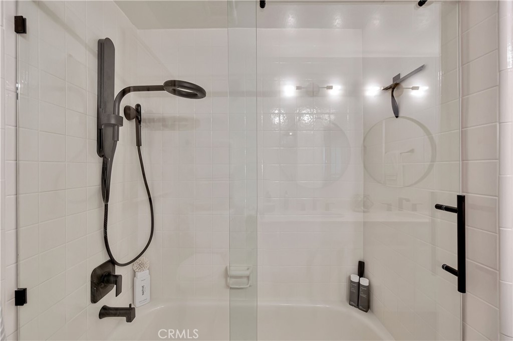 1140 E Ocean Boulevard 318