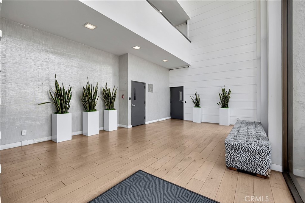 1140 E Ocean Boulevard 318