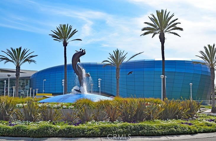 1140 E Ocean Boulevard 318