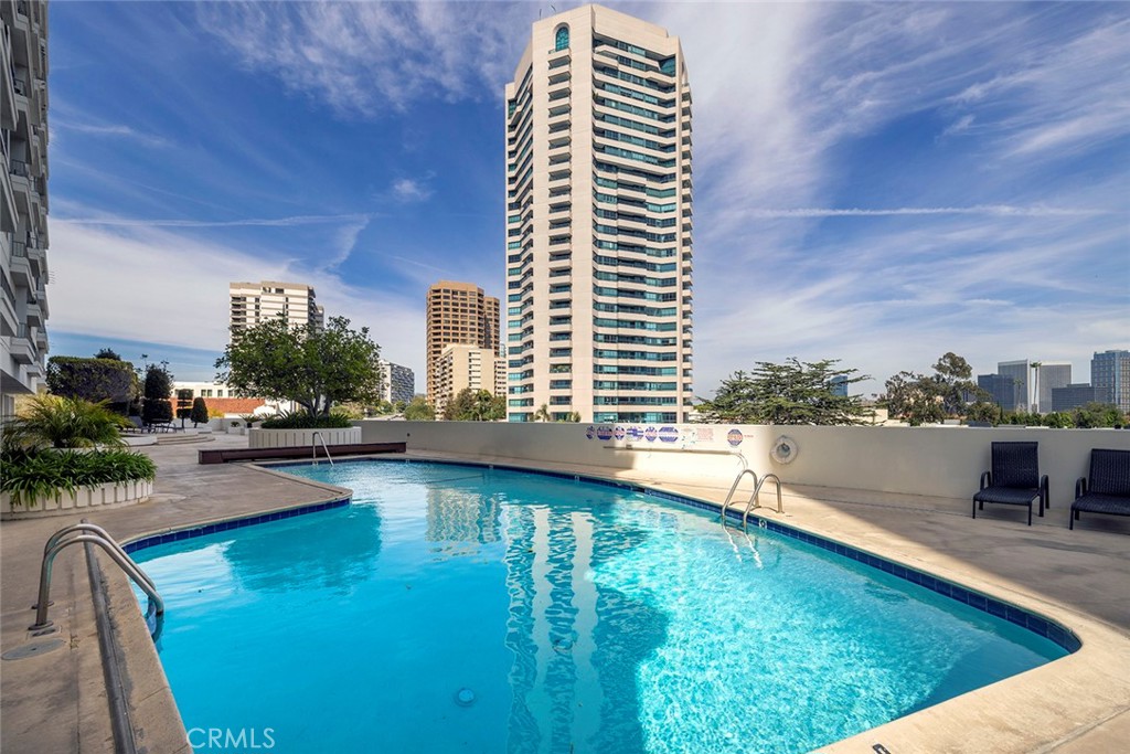 10501 Wilshire Boulevard 2005