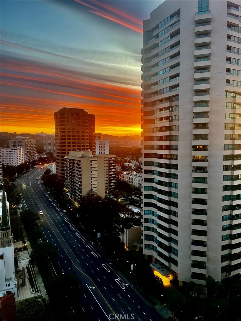 10501 Wilshire Boulevard 2005