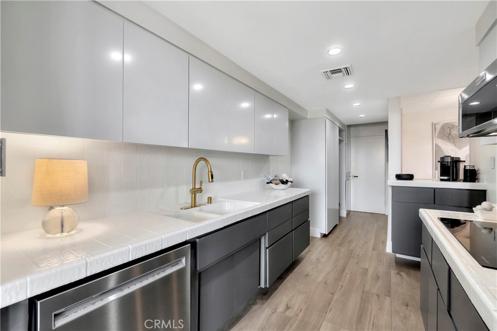 103 Ravenna Drive 14