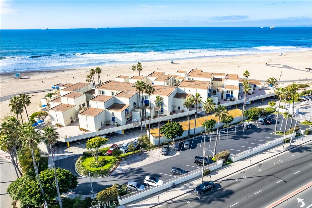 711 Pacific Coast Highway 315