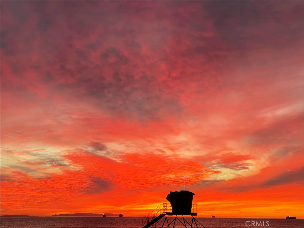 711 Pacific Coast Highway 315