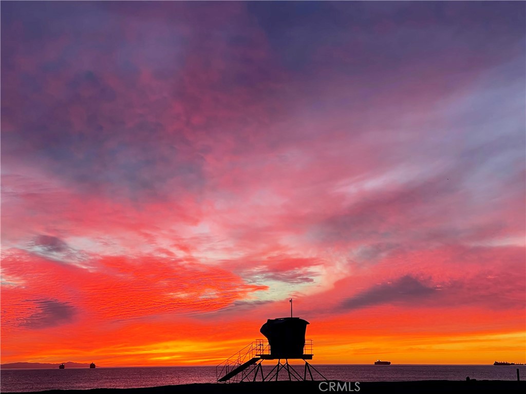 711 Pacific Coast Highway 315