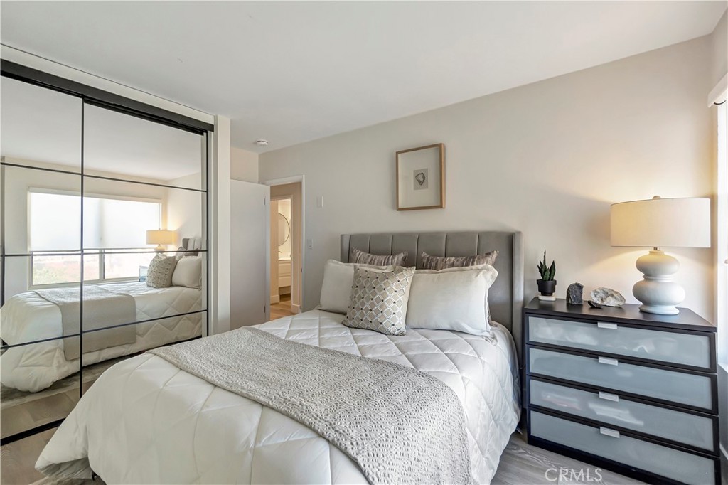 711 Pacific Coast Highway 315