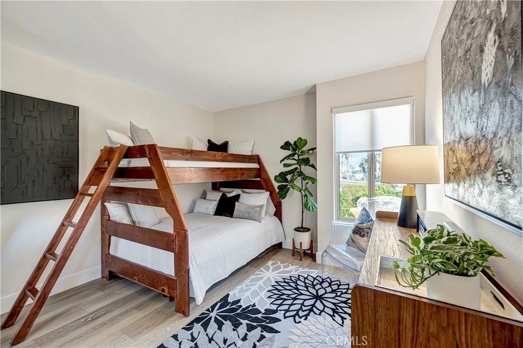 711 Pacific Coast Highway 315