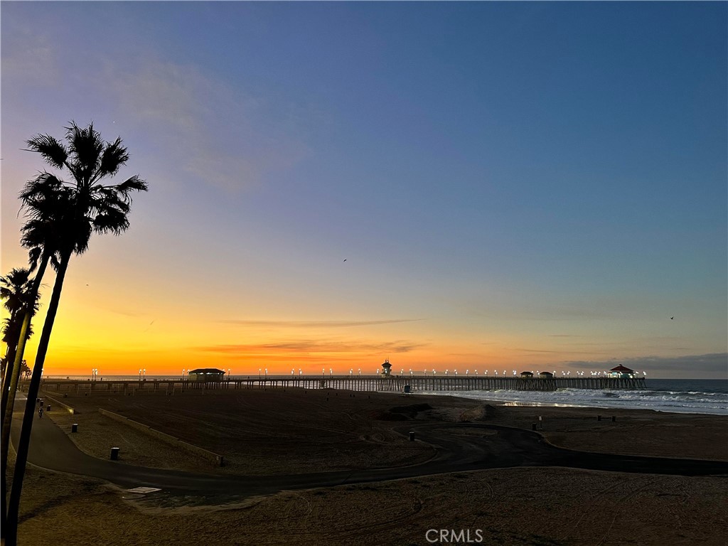 711 Pacific Coast Highway 315