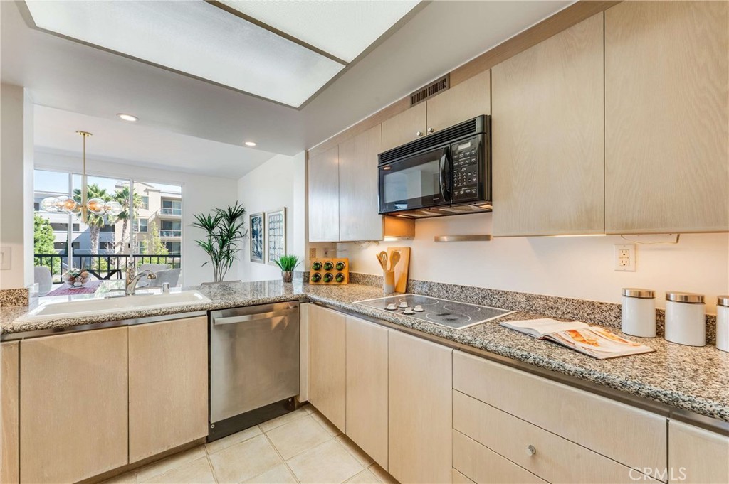 850 E Ocean Boulevard 301