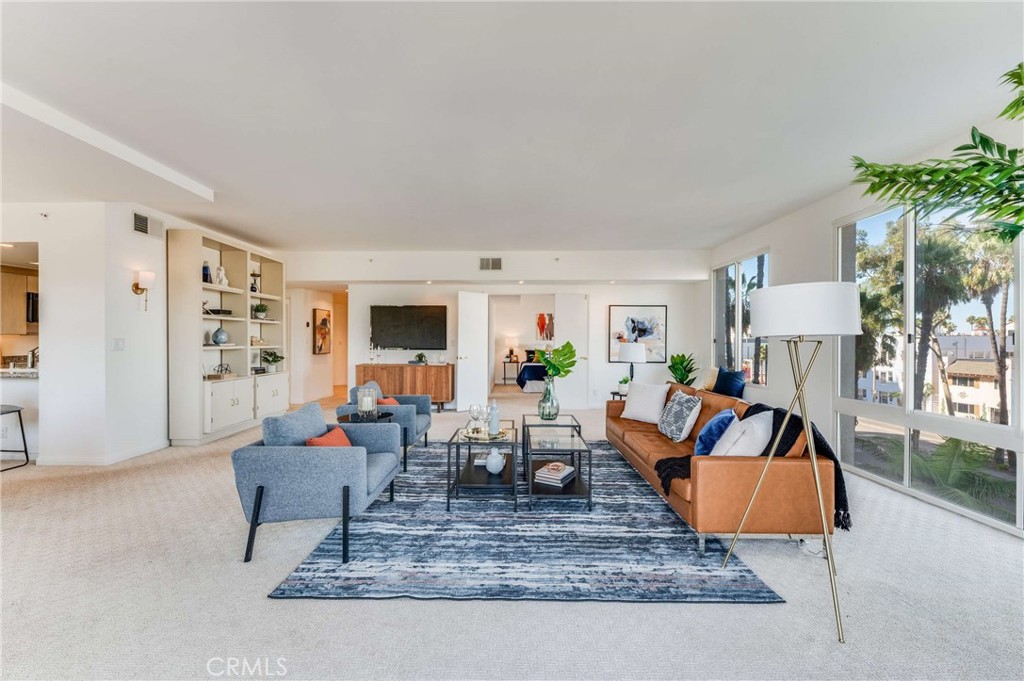 850 E Ocean Boulevard 301
