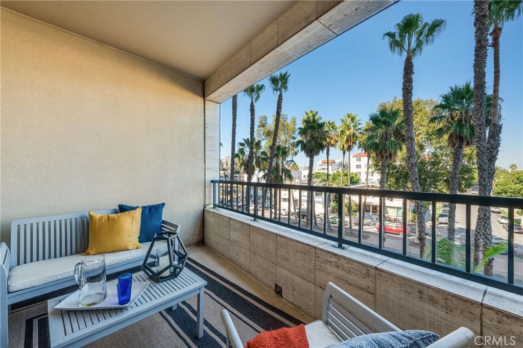 850 E Ocean Boulevard 301