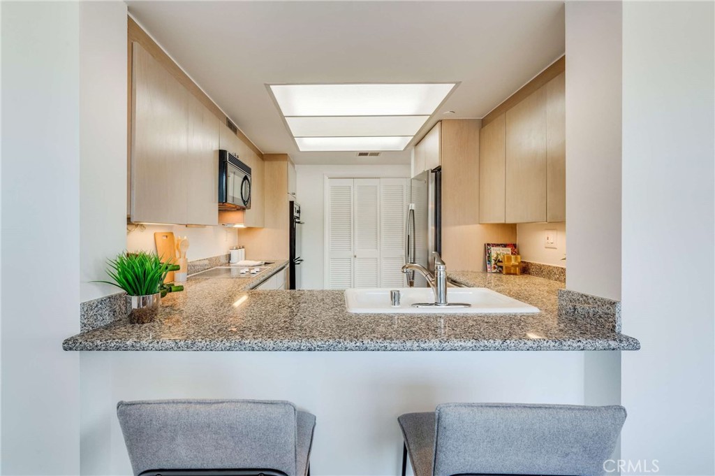 850 E Ocean Boulevard 301