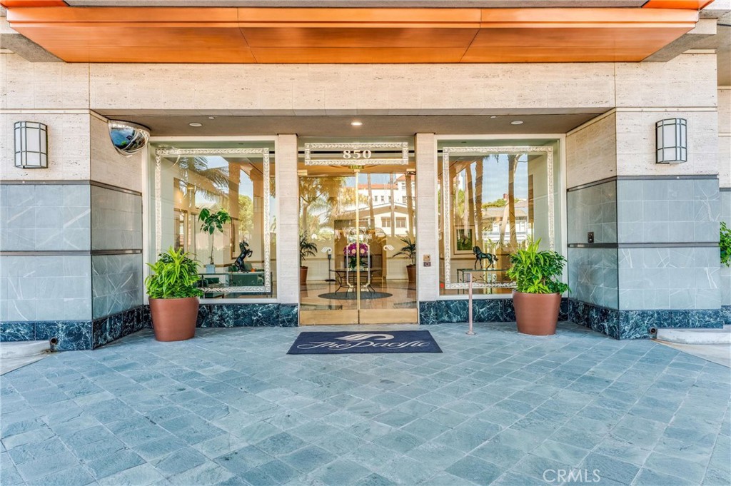 850 E Ocean Boulevard 301