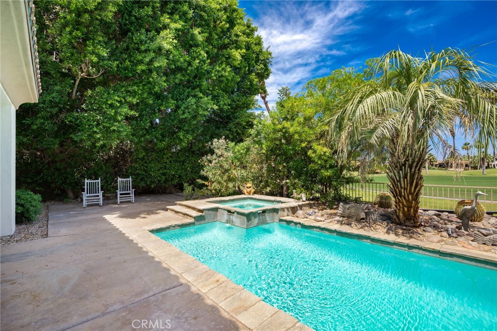 43 Oakmont Drive