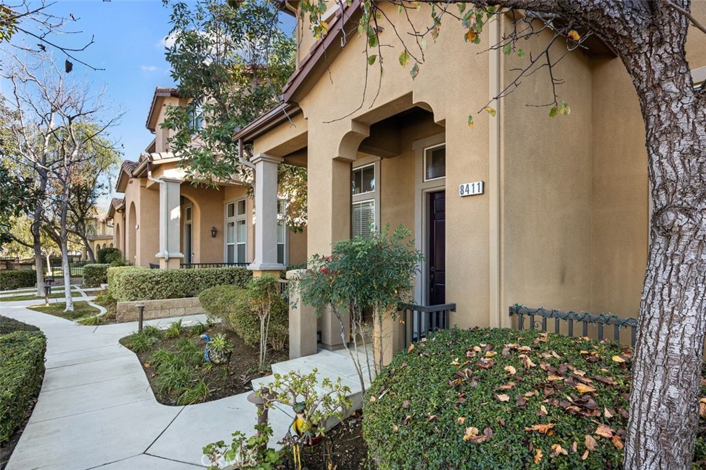 8411 E Kendra Loop