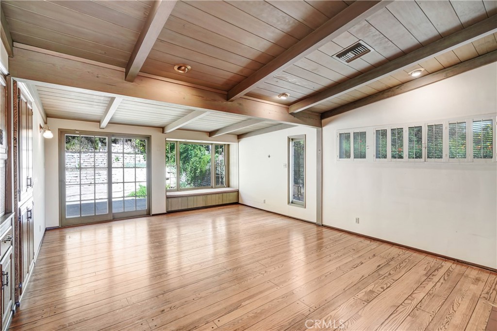 8450 Via Sierra Ramal Avenue