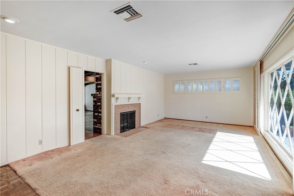 8450 Via Sierra Ramal Avenue