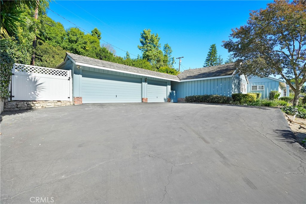 8450 Via Sierra Ramal Avenue