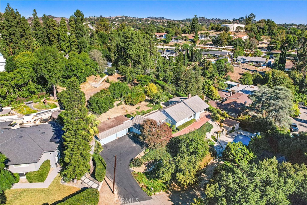 8450 Via Sierra Ramal Avenue