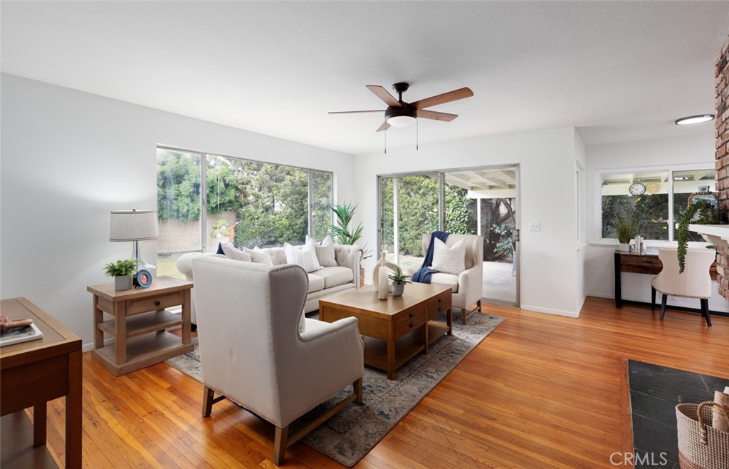 637 E Del Mar Ave