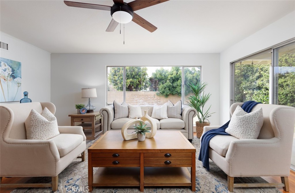 637 E Del Mar Ave