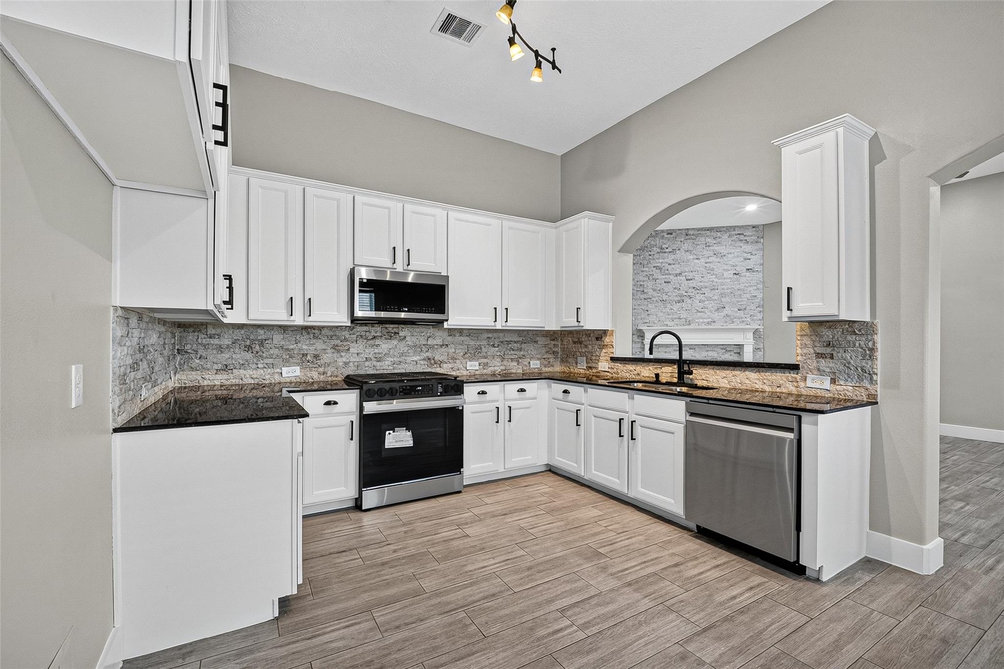 14538 Burleson Bend Drive