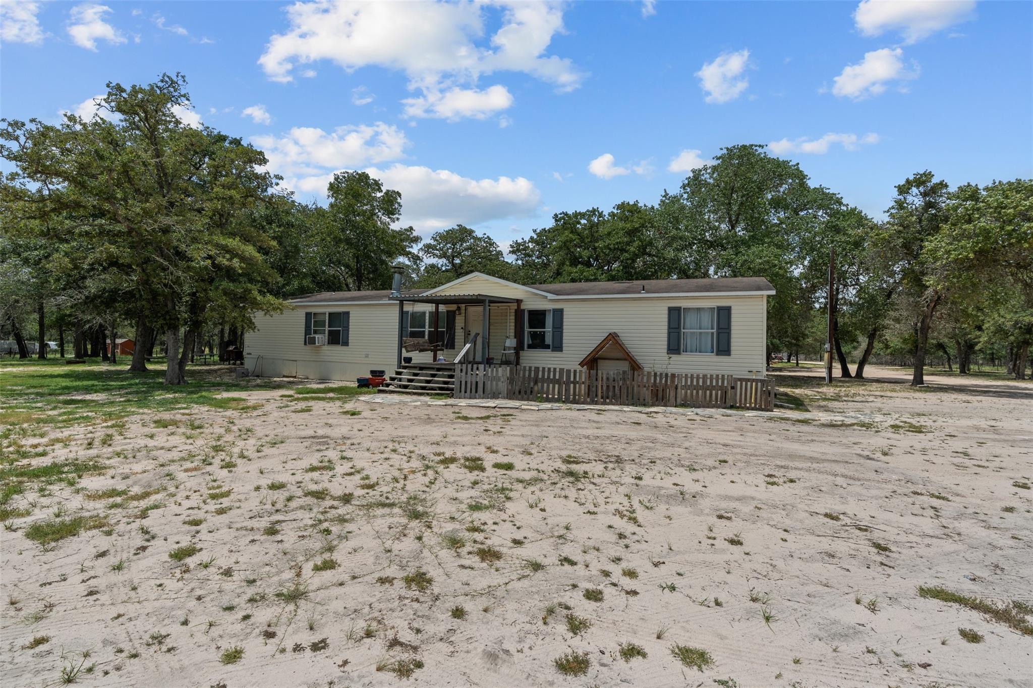 129 Kothmann Road, La Vernia