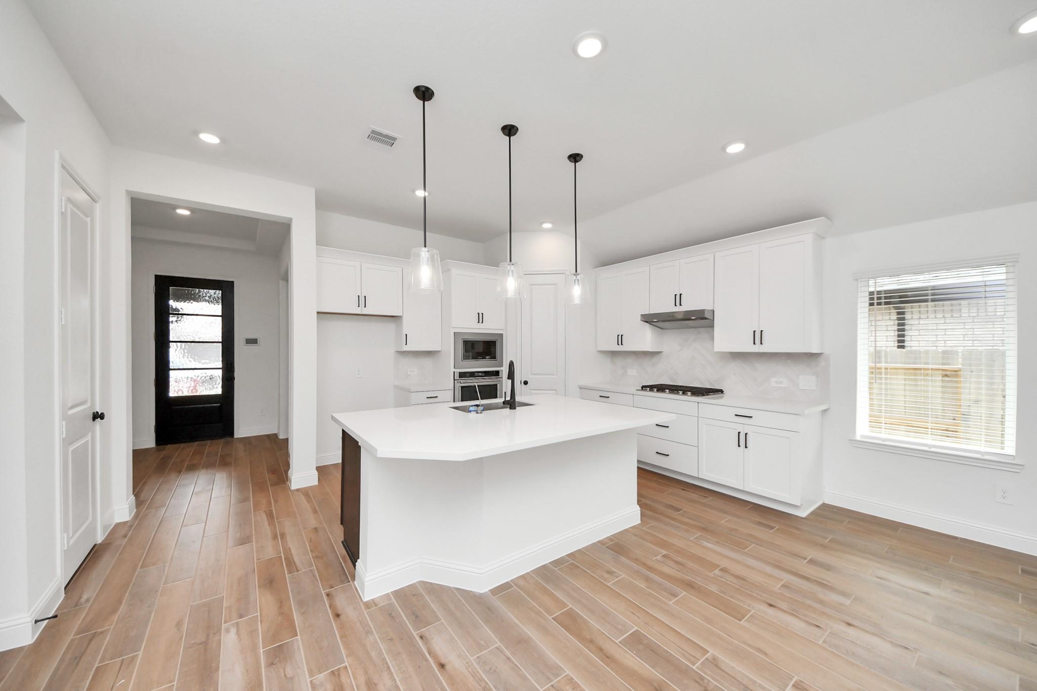 15885 Hayes Market Loop