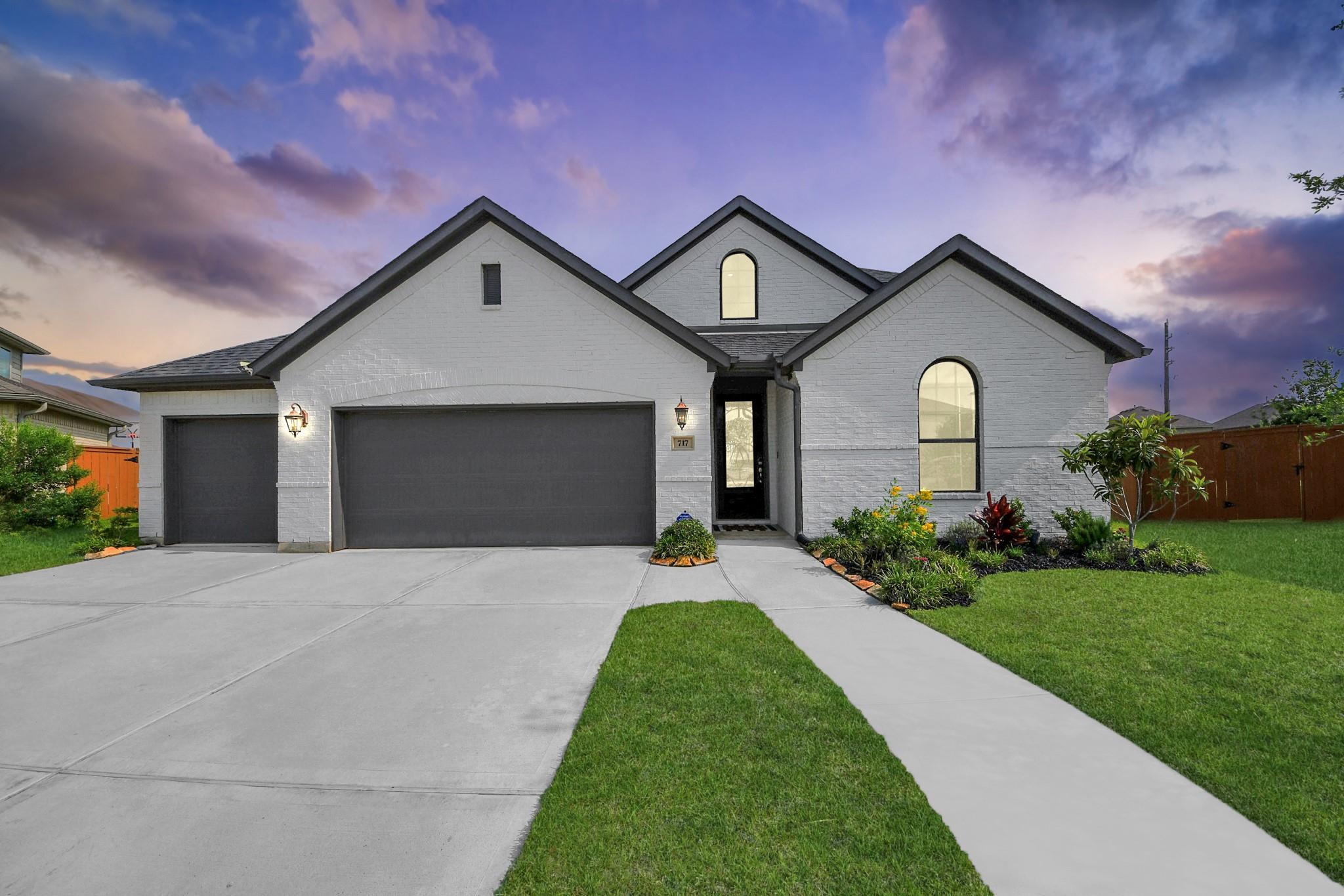 717 Lacosta Creek Lane