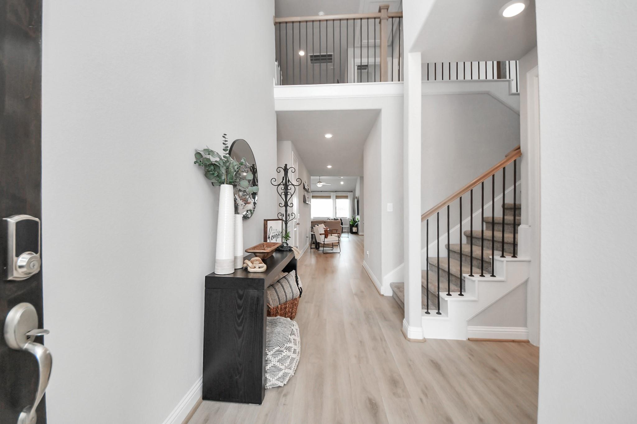 717 Lacosta Creek Lane