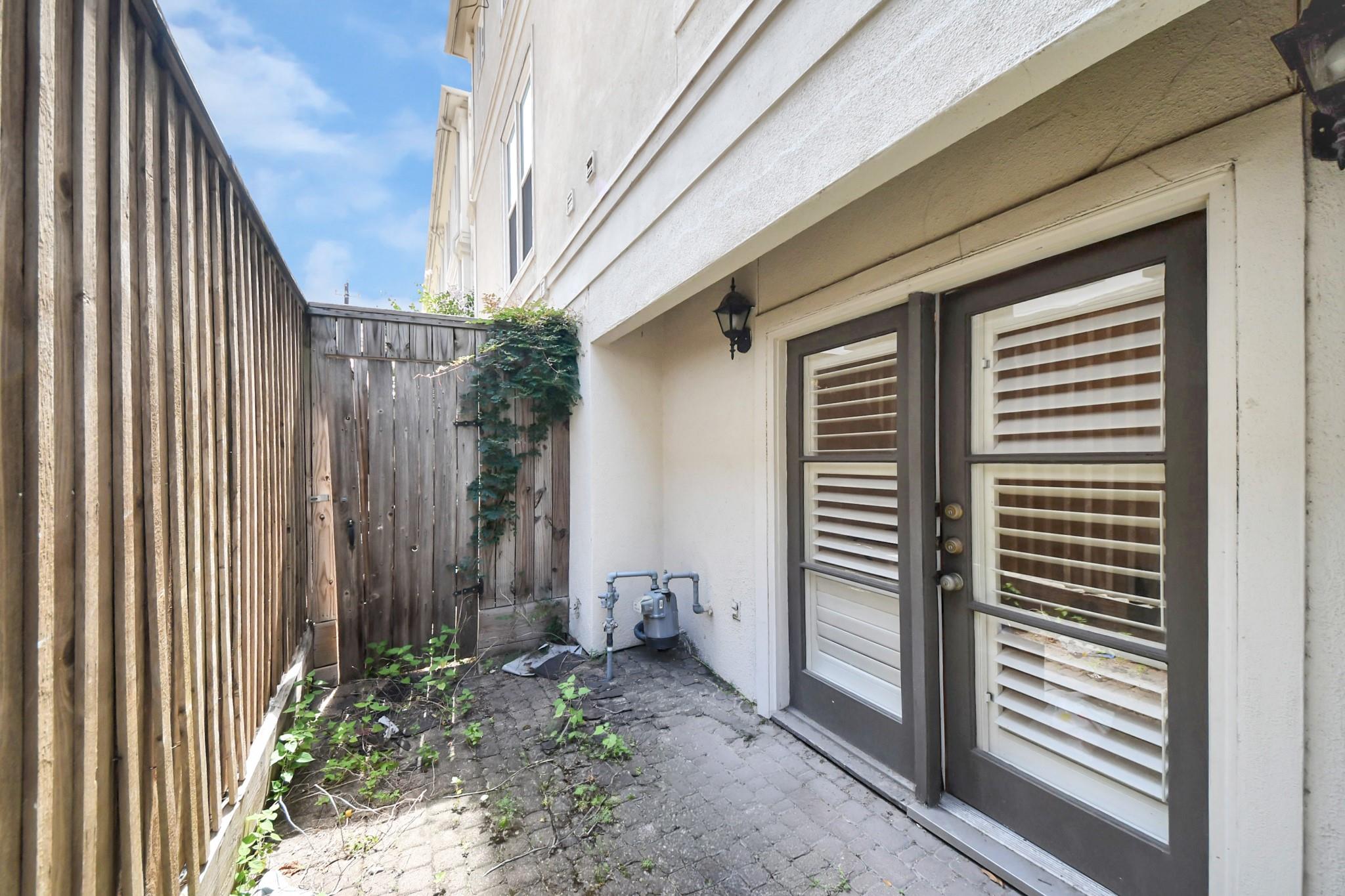 1912 Greenwich Place Drive