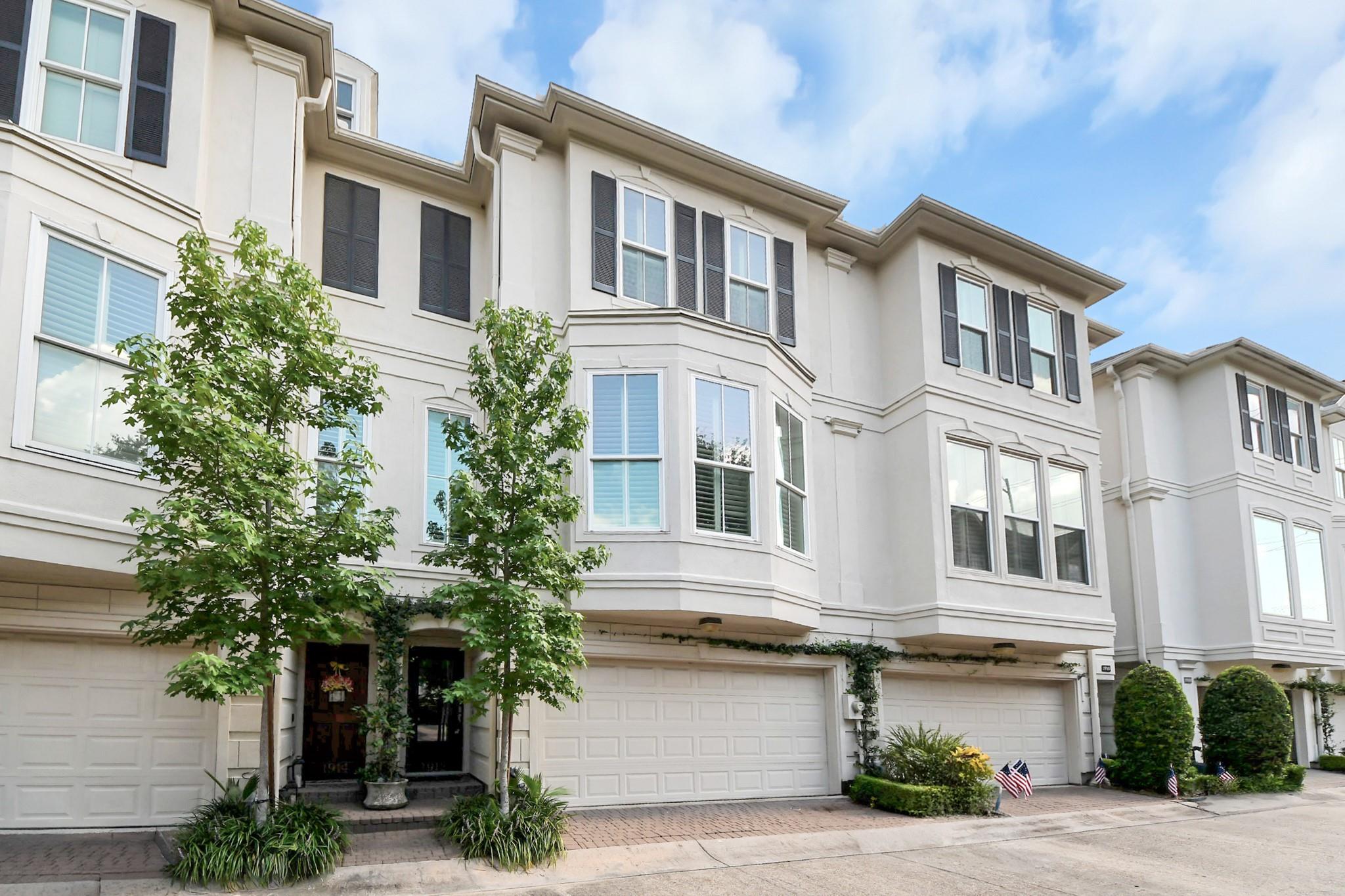 1912 Greenwich Place Drive